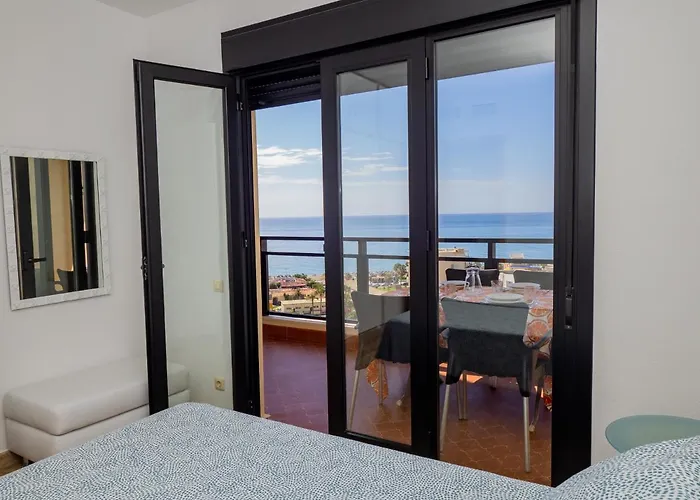 Cubo's Seaview Evy Playa Apartment